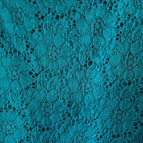 WHBM women’s teal lace tank top. Looks great dress up or wear with jeans! - Picture 3 of 4